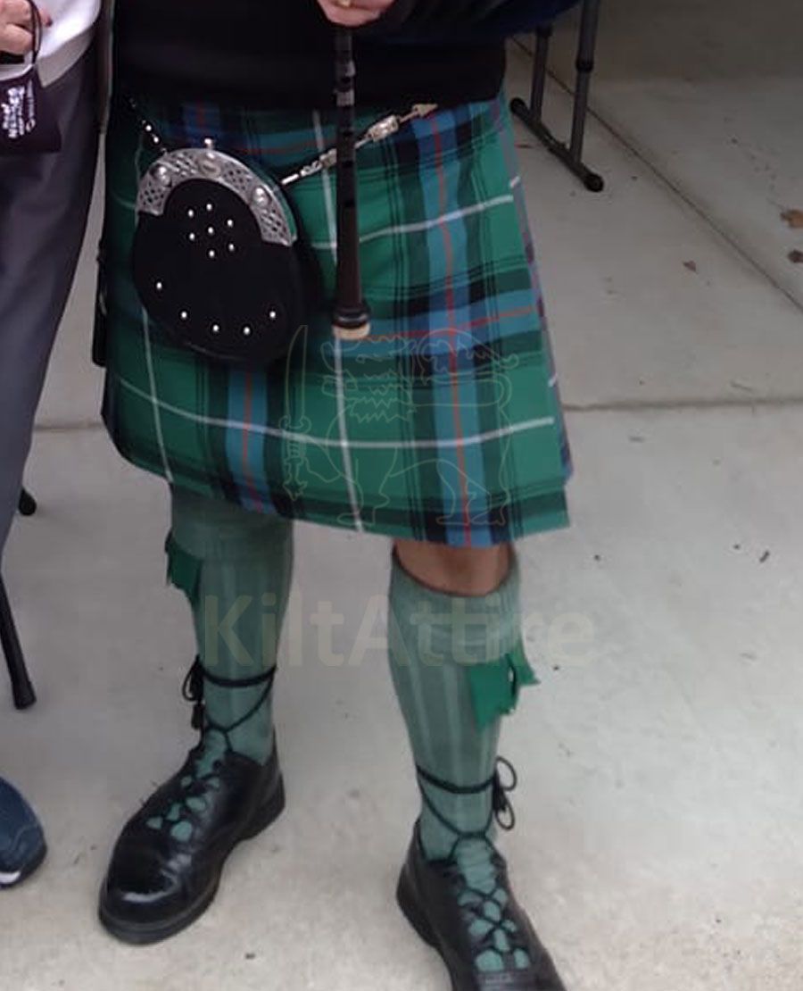 MacDonald of the Isles Hunting Ancient Tartan Crest Classic Cap