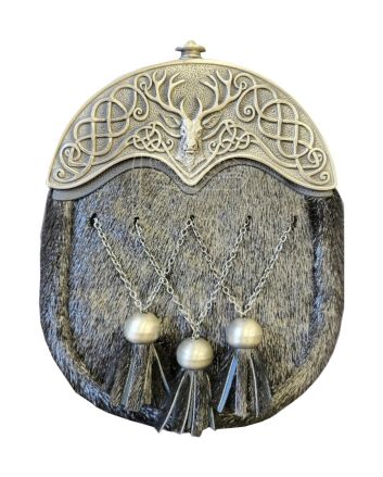 Antique Cantle Stag Seal Skin Sporran