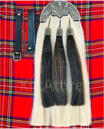 White Hair Horse Sporran With Black Tessals